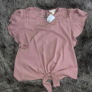 Mauve top size small